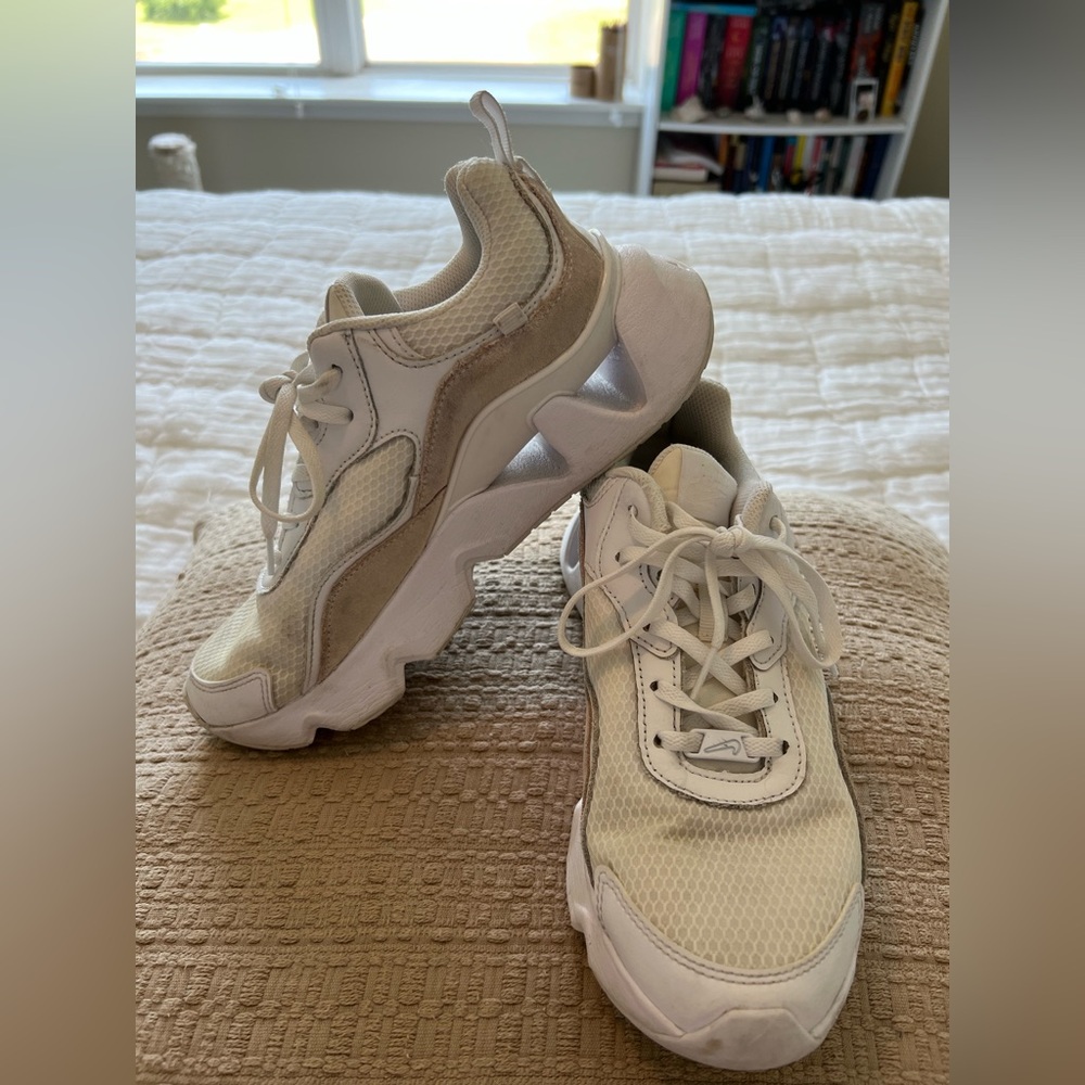 Nike Ryz 365 Sneakers